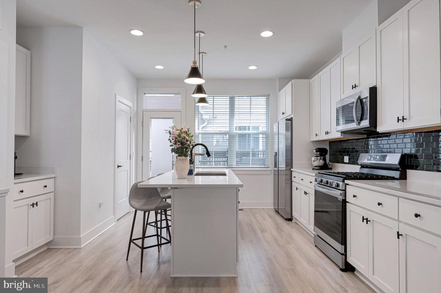 7383 OLD AIRFIELD LN, FALLS CHURCH, Virginia 22042, 3 Bedrooms Bedrooms, ,3 BathroomsBathrooms,Residential,For sale,7383 OLD AIRFIELD LN,VAFX2228588 MLS # VAFX2228588