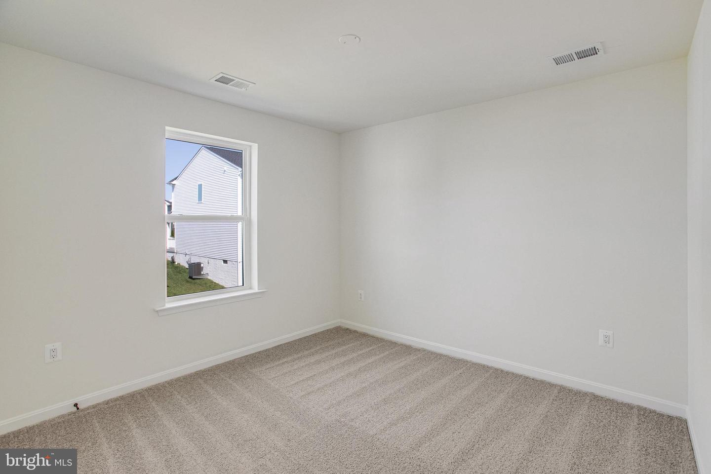 120 MIDSUMMER LN, MIDDLETOWN, Virginia 22645, 3 Bedrooms Bedrooms, ,2 BathroomsBathrooms,Residential,For sale,120 MIDSUMMER LN,VAFV2022718 MLS # VAFV2022718