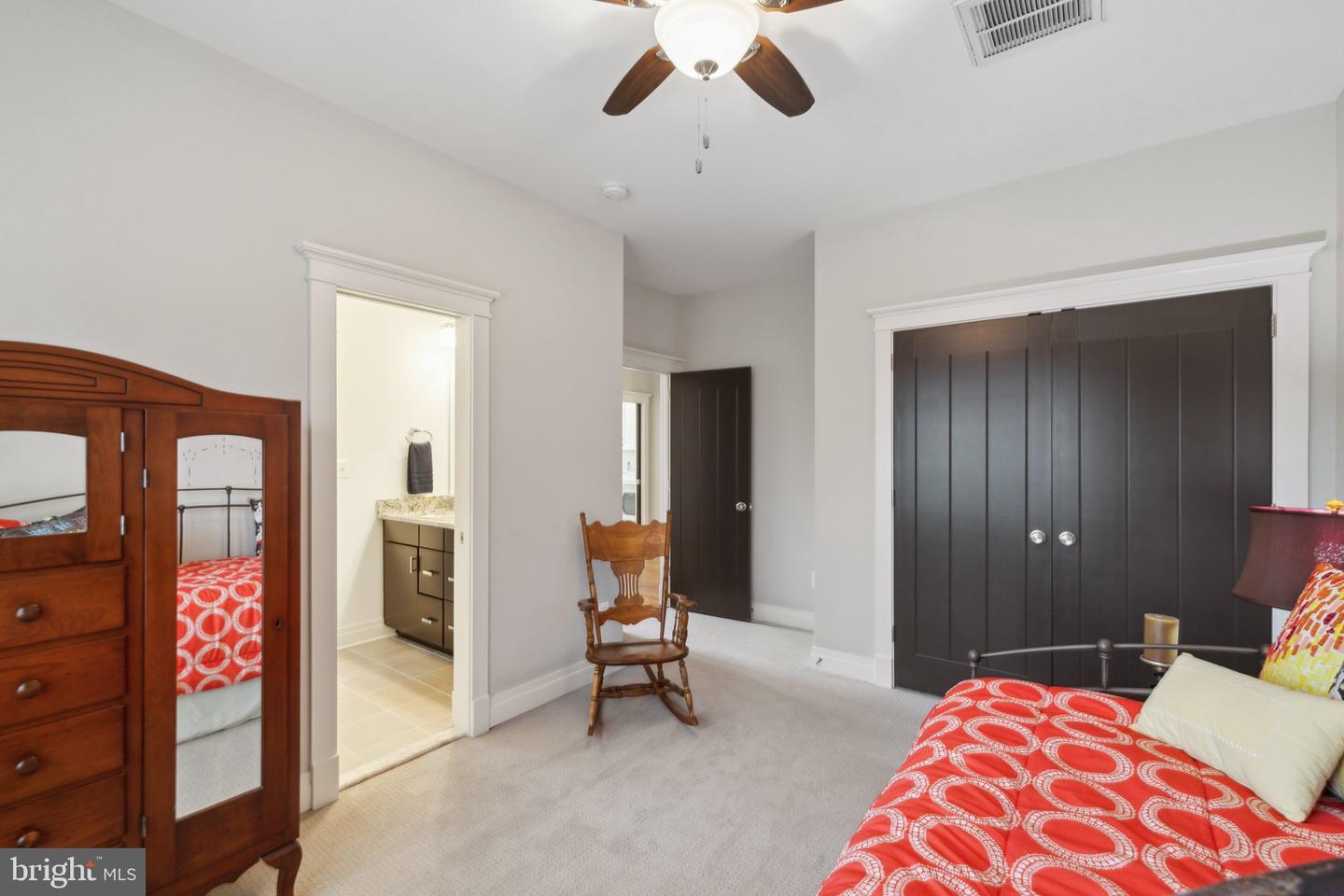 2024 S KENT ST, ARLINGTON, Virginia 22202, 7 Bedrooms Bedrooms, ,5 BathroomsBathrooms,Residential,For sale,2024 S KENT ST,VAAR2054662 MLS # VAAR2054662