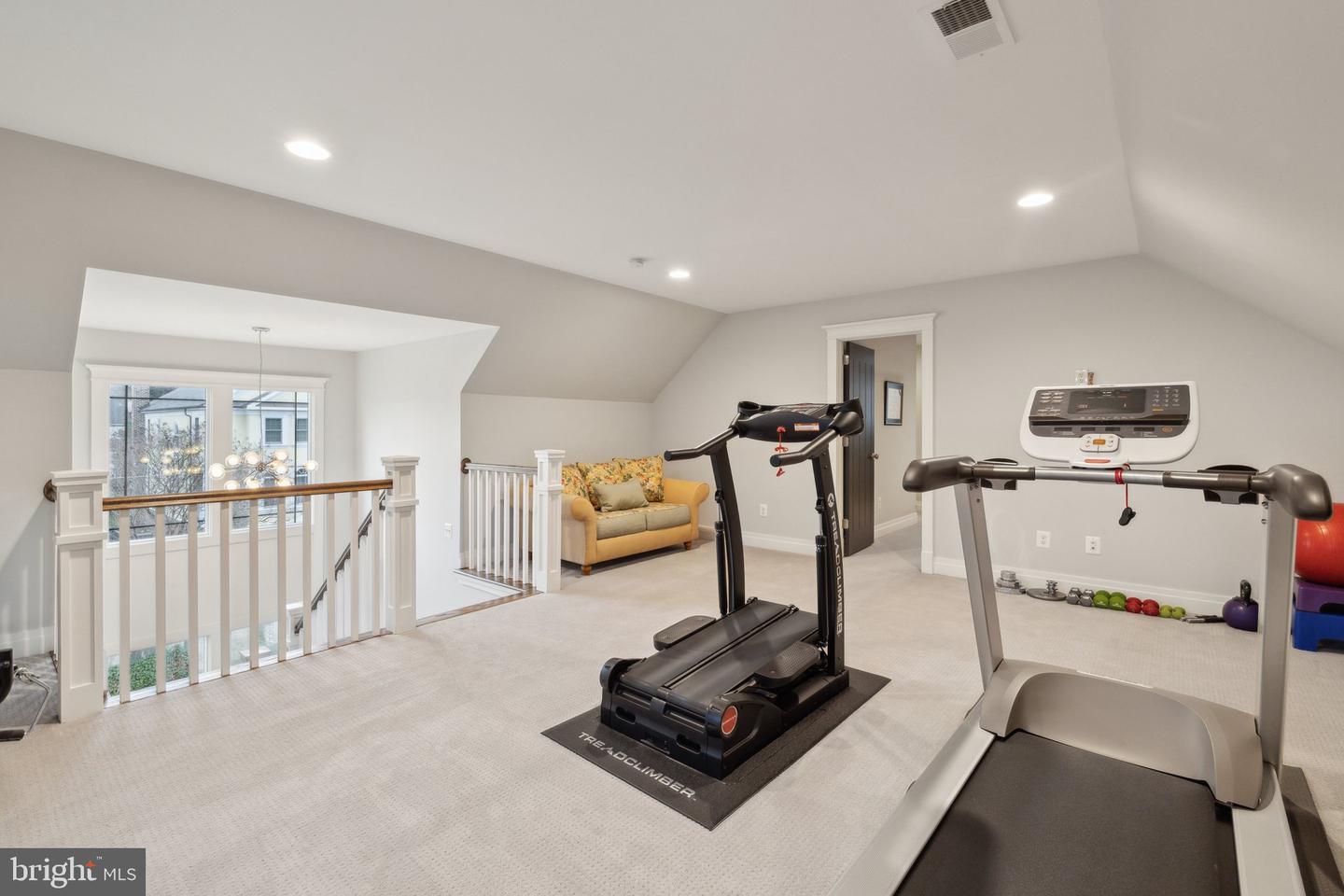 2024 S KENT ST, ARLINGTON, Virginia 22202, 7 Bedrooms Bedrooms, ,5 BathroomsBathrooms,Residential,For sale,2024 S KENT ST,VAAR2054662 MLS # VAAR2054662