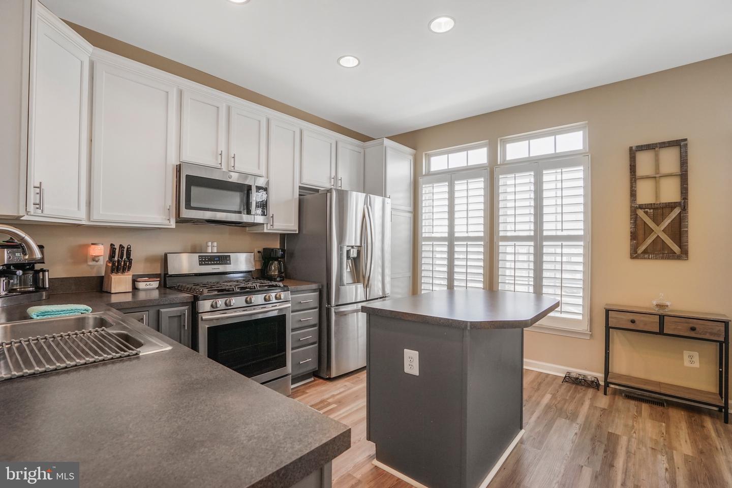 2977 HUNTINGTON GROVE SQ, ALEXANDRIA, Virginia 22306, 3 Bedrooms Bedrooms, ,2 BathroomsBathrooms,Residential,For sale,2977 HUNTINGTON GROVE SQ,VAFX2229172 MLS # VAFX2229172