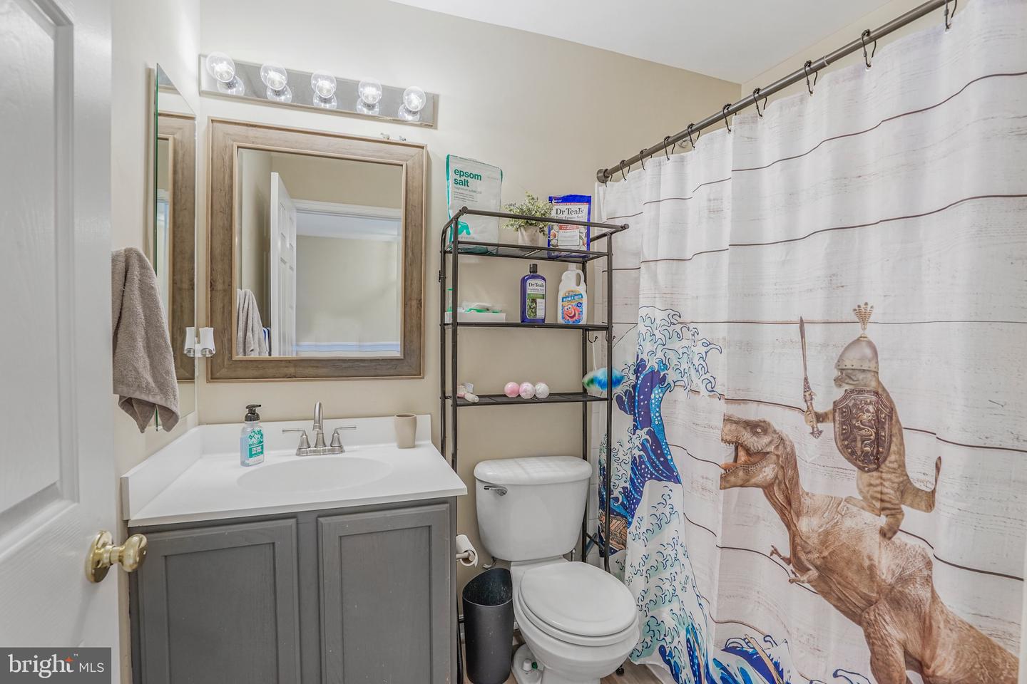2977 HUNTINGTON GROVE SQ, ALEXANDRIA, Virginia 22306, 3 Bedrooms Bedrooms, ,2 BathroomsBathrooms,Residential,For sale,2977 HUNTINGTON GROVE SQ,VAFX2229172 MLS # VAFX2229172