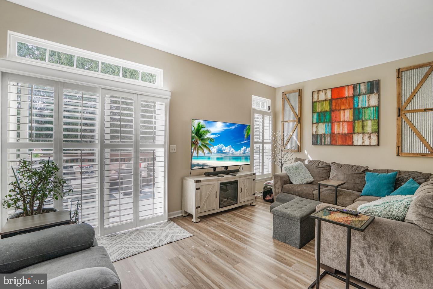 2977 HUNTINGTON GROVE SQ, ALEXANDRIA, Virginia 22306, 3 Bedrooms Bedrooms, ,2 BathroomsBathrooms,Residential,For sale,2977 HUNTINGTON GROVE SQ,VAFX2229172 MLS # VAFX2229172