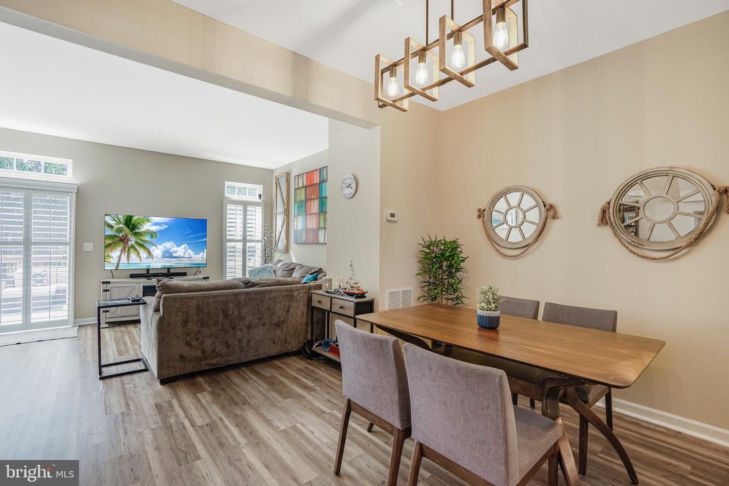 2977 HUNTINGTON GROVE SQ, ALEXANDRIA, Virginia 22306, 3 Bedrooms Bedrooms, ,2 BathroomsBathrooms,Residential,For sale,2977 HUNTINGTON GROVE SQ,VAFX2229172 MLS # VAFX2229172
