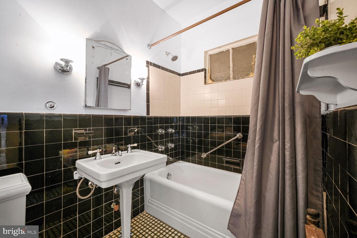 4000 CATHEDRAL AVE NW #355B, WASHINGTON, District Of Columbia 20016, 1 Bedroom Bedrooms, ,1 BathroomBathrooms,Residential,For sale,4000 CATHEDRAL AVE NW #355B,DCDC2191490 MLS # DCDC2191490