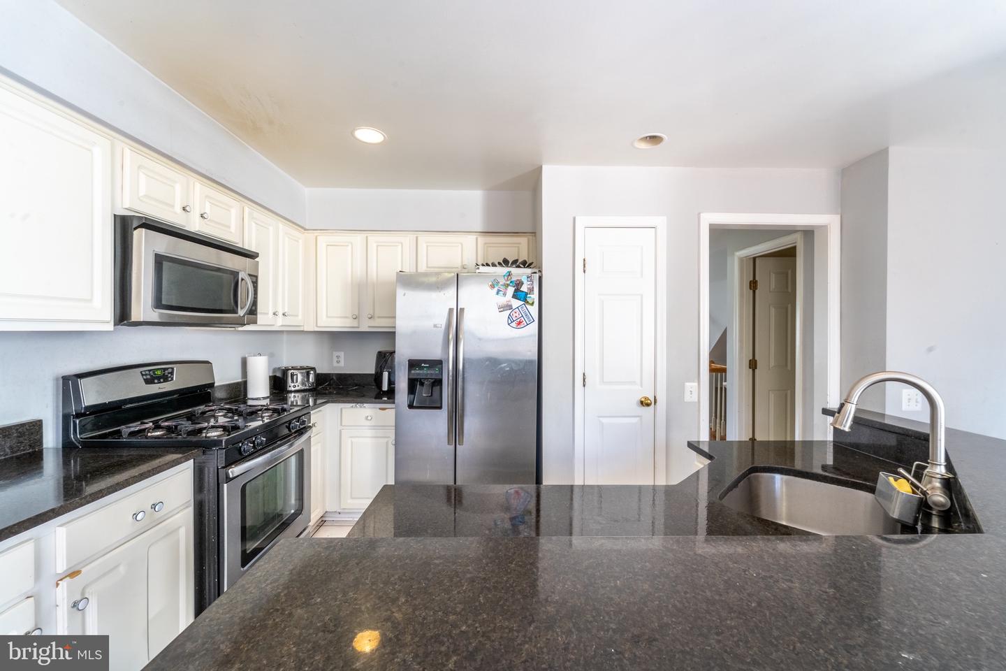 3959 BLYSDALE LN, WOODBRIDGE, Virginia 22192, 3 Bedrooms Bedrooms, ,2 BathroomsBathrooms,Residential,For sale,3959 BLYSDALE LN,VAPW2090202 MLS # VAPW2090202