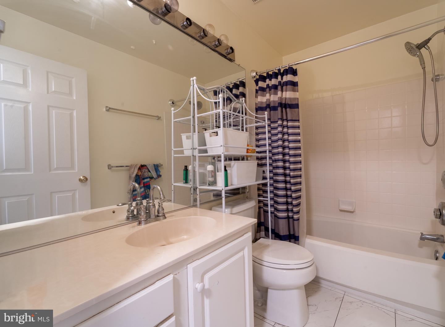 3959 BLYSDALE LN, WOODBRIDGE, Virginia 22192, 3 Bedrooms Bedrooms, ,2 BathroomsBathrooms,Residential,For sale,3959 BLYSDALE LN,VAPW2090202 MLS # VAPW2090202