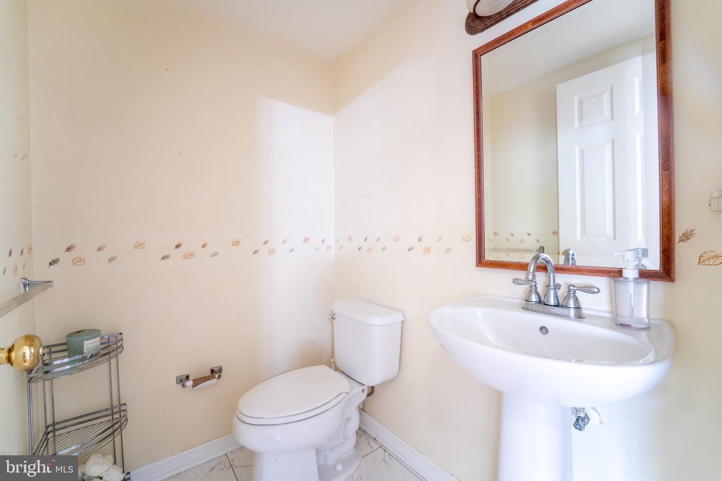 3959 BLYSDALE LN, WOODBRIDGE, Virginia 22192, 3 Bedrooms Bedrooms, ,2 BathroomsBathrooms,Residential,For sale,3959 BLYSDALE LN,VAPW2090202 MLS # VAPW2090202