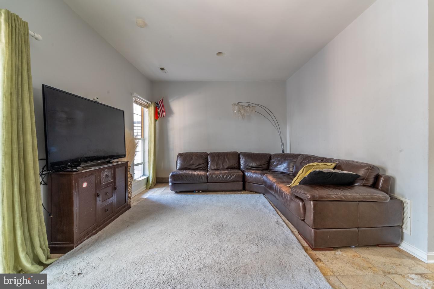 3959 BLYSDALE LN, WOODBRIDGE, Virginia 22192, 3 Bedrooms Bedrooms, ,2 BathroomsBathrooms,Residential,For sale,3959 BLYSDALE LN,VAPW2090202 MLS # VAPW2090202