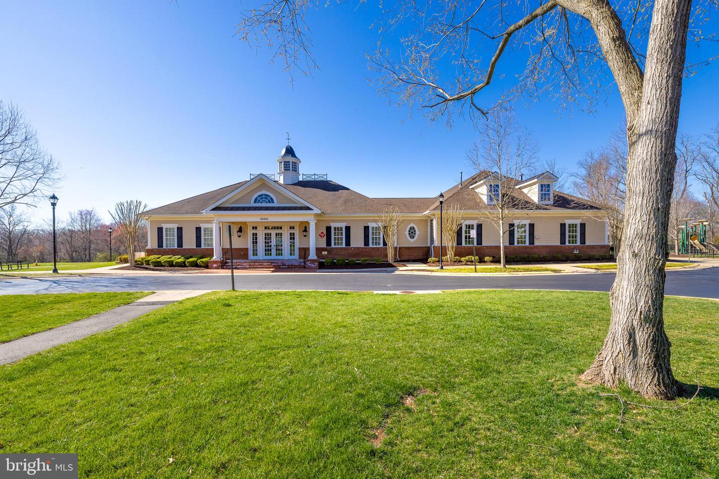 15070 JUPITER HILLS LN, HAYMARKET, Virginia 20169, 5 Bedrooms Bedrooms, ,3 BathroomsBathrooms,Residential,For sale,15070 JUPITER HILLS LN,VAPW2090208 MLS # VAPW2090208