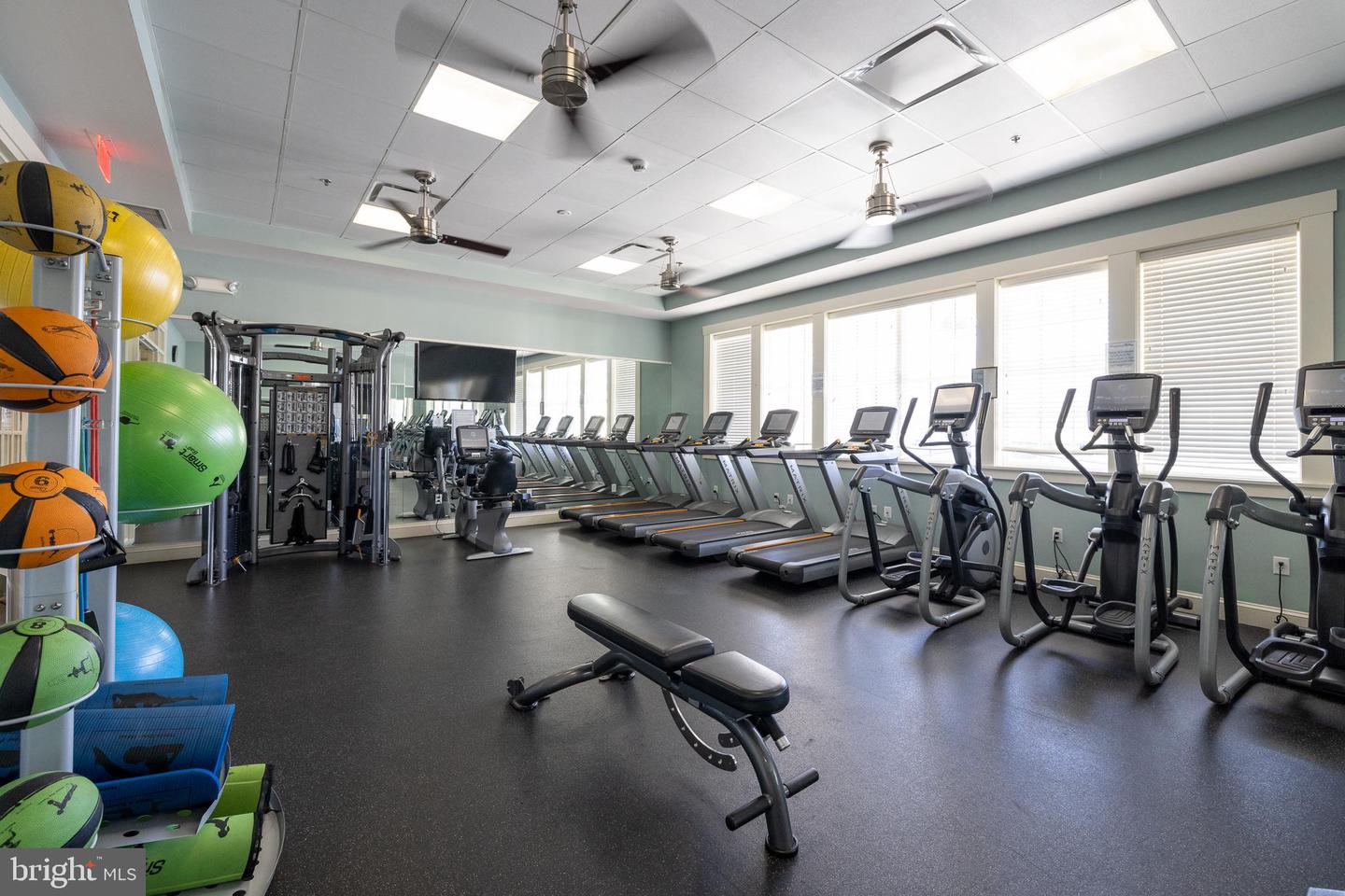 15070 JUPITER HILLS LN, HAYMARKET, Virginia 20169, 5 Bedrooms Bedrooms, ,3 BathroomsBathrooms,Residential,For sale,15070 JUPITER HILLS LN,VAPW2090208 MLS # VAPW2090208