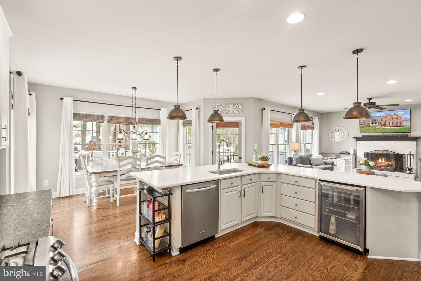 15070 JUPITER HILLS LN, HAYMARKET, Virginia 20169, 5 Bedrooms Bedrooms, ,3 BathroomsBathrooms,Residential,For sale,15070 JUPITER HILLS LN,VAPW2090208 MLS # VAPW2090208