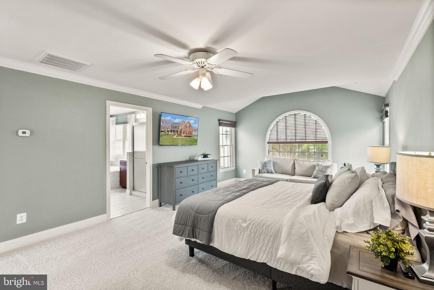 15070 JUPITER HILLS LN, HAYMARKET, Virginia 20169, 5 Bedrooms Bedrooms, ,3 BathroomsBathrooms,Residential,For sale,15070 JUPITER HILLS LN,VAPW2090208 MLS # VAPW2090208