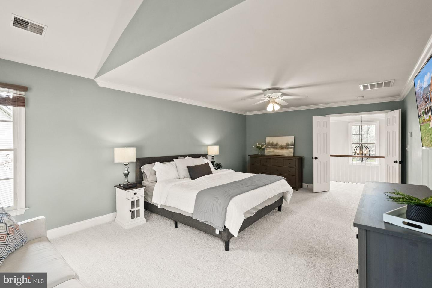 15070 JUPITER HILLS LN, HAYMARKET, Virginia 20169, 5 Bedrooms Bedrooms, ,3 BathroomsBathrooms,Residential,For sale,15070 JUPITER HILLS LN,VAPW2090208 MLS # VAPW2090208