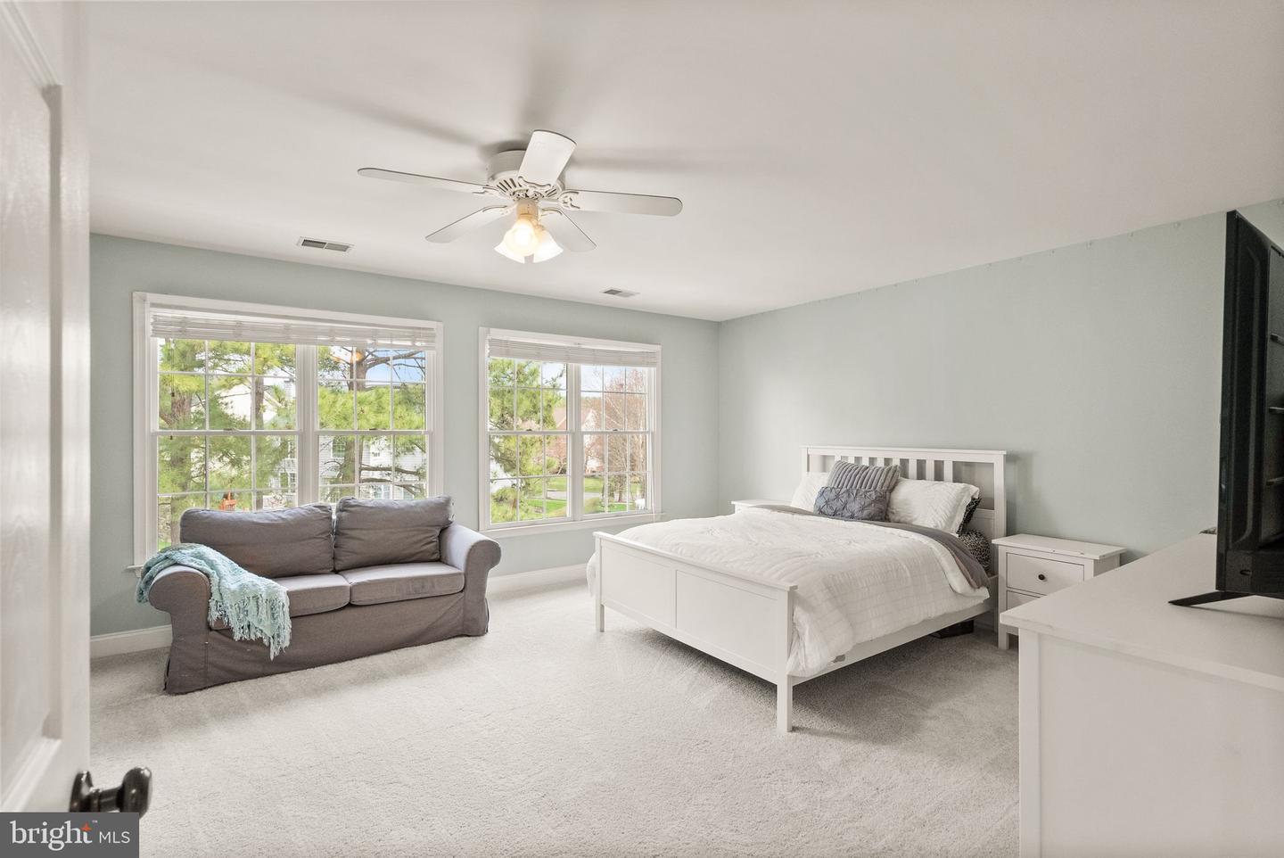 15070 JUPITER HILLS LN, HAYMARKET, Virginia 20169, 5 Bedrooms Bedrooms, ,3 BathroomsBathrooms,Residential,For sale,15070 JUPITER HILLS LN,VAPW2090208 MLS # VAPW2090208