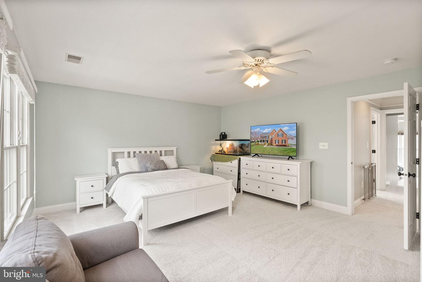15070 JUPITER HILLS LN, HAYMARKET, Virginia 20169, 5 Bedrooms Bedrooms, ,3 BathroomsBathrooms,Residential,For sale,15070 JUPITER HILLS LN,VAPW2090208 MLS # VAPW2090208