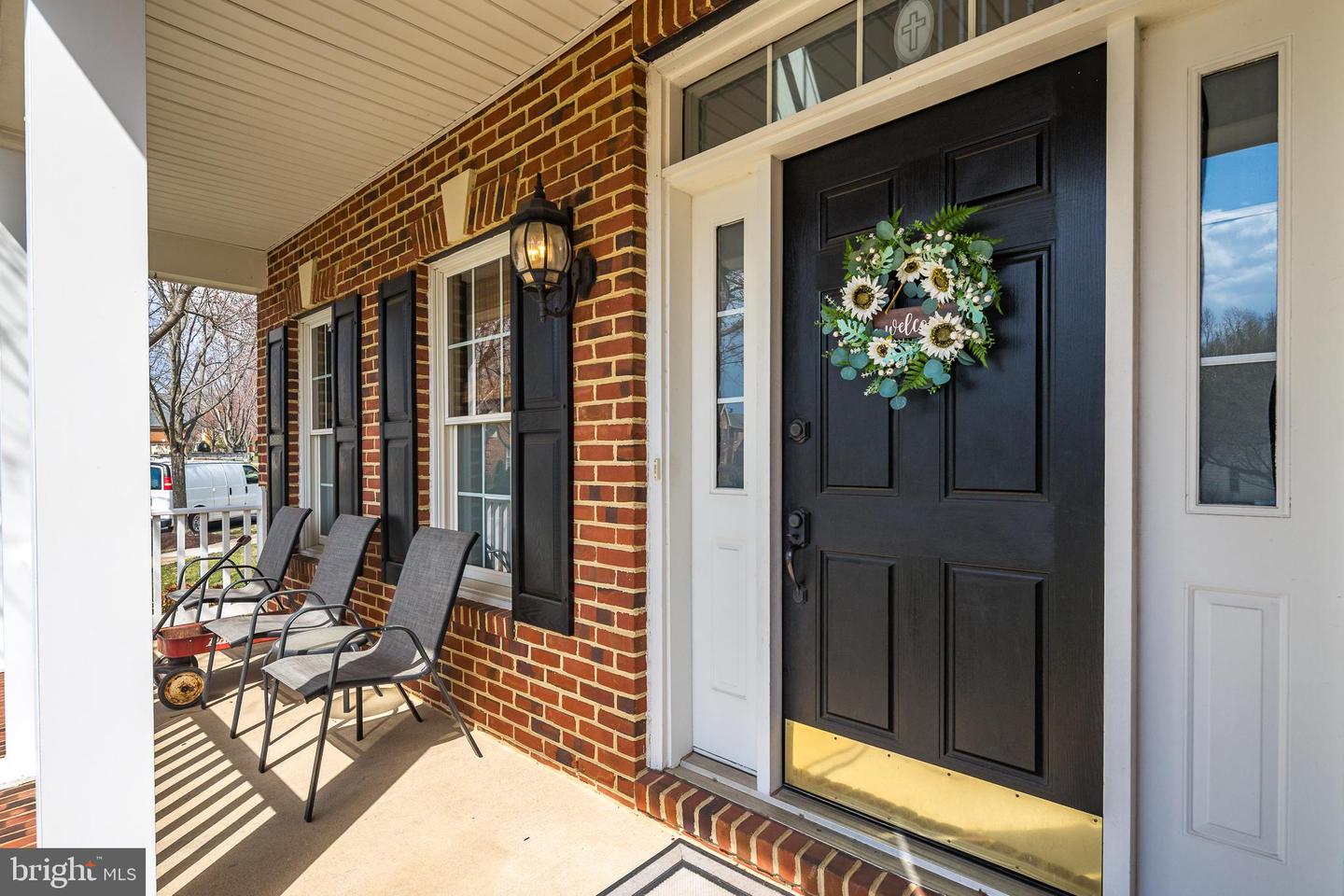 15070 JUPITER HILLS LN, HAYMARKET, Virginia 20169, 5 Bedrooms Bedrooms, ,3 BathroomsBathrooms,Residential,For sale,15070 JUPITER HILLS LN,VAPW2090208 MLS # VAPW2090208