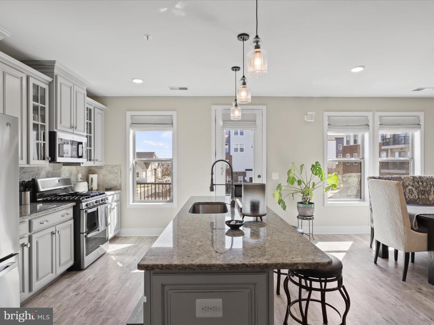 23606 HAVELOCK WALK TER, ASHBURN, Virginia 20148, 3 Bedrooms Bedrooms, ,2 BathroomsBathrooms,Residential,For sale,23606 HAVELOCK WALK TER,VALO2091702 MLS # VALO2091702