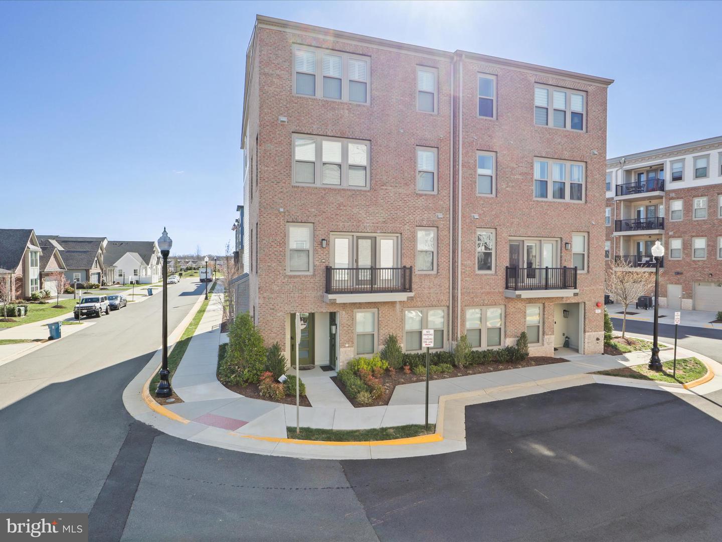 23606 HAVELOCK WALK TER, ASHBURN, Virginia 20148, 3 Bedrooms Bedrooms, ,2 BathroomsBathrooms,Residential,For sale,23606 HAVELOCK WALK TER,VALO2091702 MLS # VALO2091702