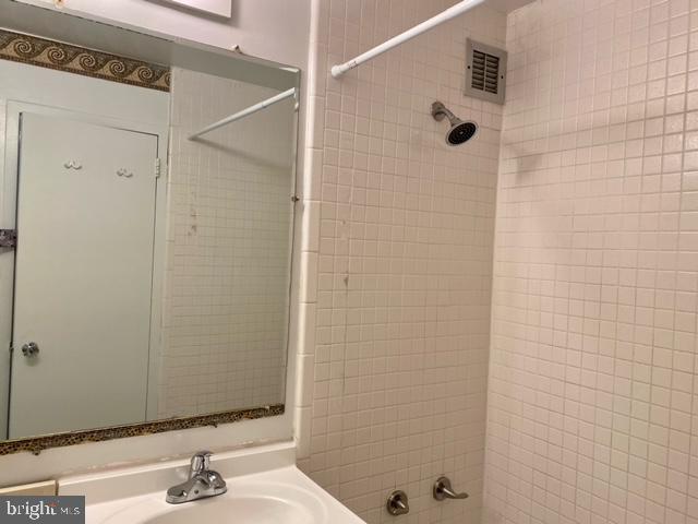 1121 ARLINGTON BLVD #348, ARLINGTON, Virginia 22209, ,1 BathroomBathrooms,Residential,For sale,1121 ARLINGTON BLVD #348,VAAR2055012 MLS # VAAR2055012