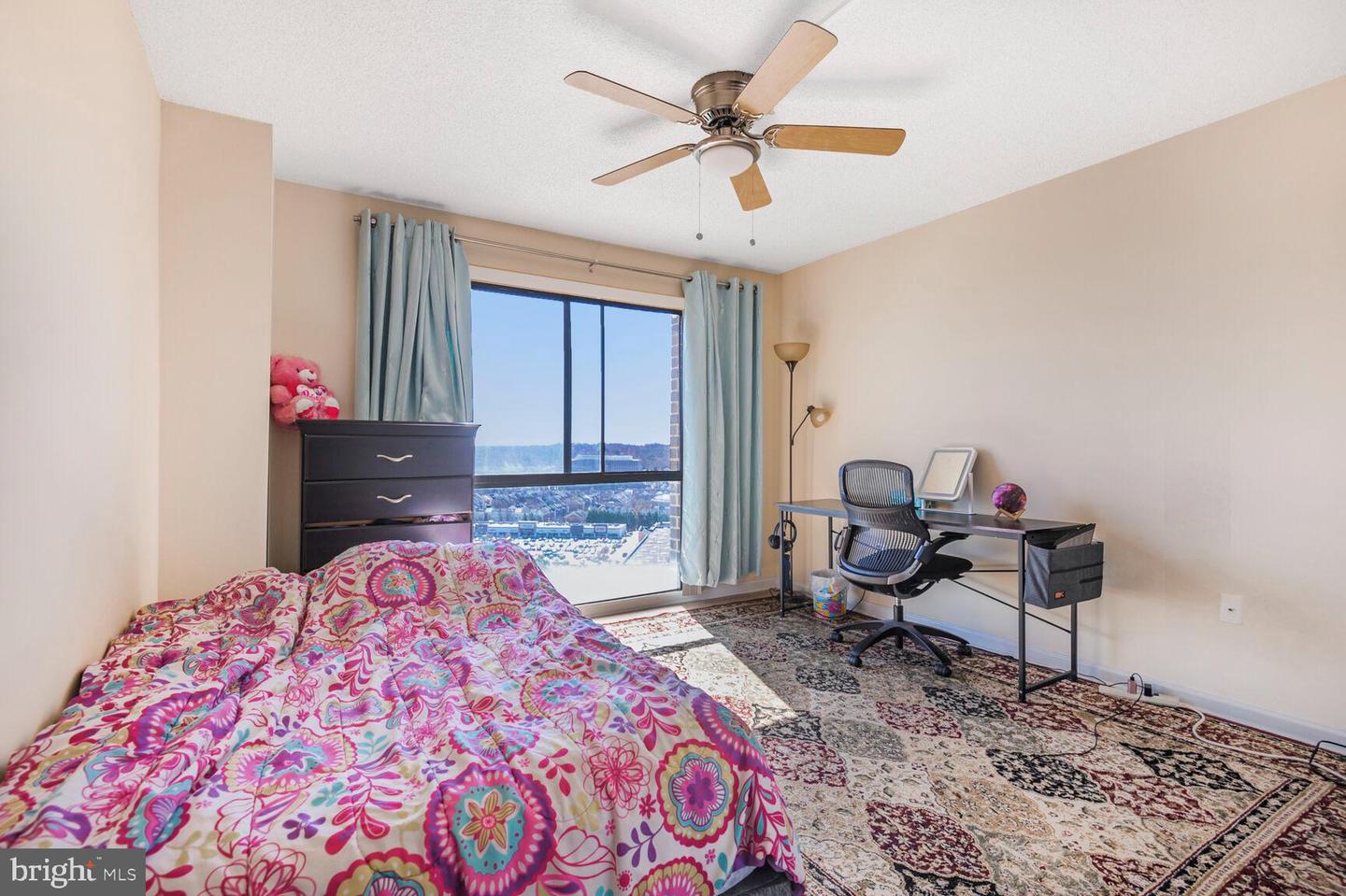 250 S REYNOLDS ST #1001, ALEXANDRIA, Virginia 22304, 2 Bedrooms Bedrooms, 6 Rooms Rooms,2 BathroomsBathrooms,Residential,For sale,250 S REYNOLDS ST #1001,VAAX2043208 MLS # VAAX2043208