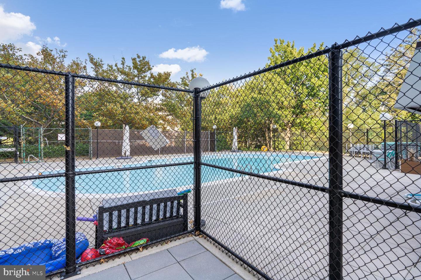 250 S REYNOLDS ST #1001, ALEXANDRIA, Virginia 22304, 2 Bedrooms Bedrooms, 6 Rooms Rooms,2 BathroomsBathrooms,Residential,For sale,250 S REYNOLDS ST #1001,VAAX2043208 MLS # VAAX2043208