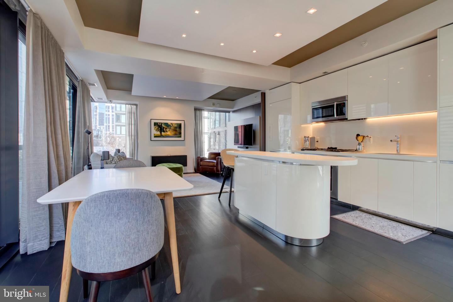 925 H ST NW #301, WASHINGTON, District Of Columbia 20001, 1 Bedroom Bedrooms, ,1 BathroomBathrooms,Residential,For sale,925 H ST NW #301,DCDC2192382 MLS # DCDC2192382