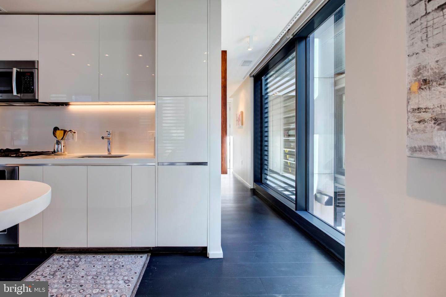 925 H ST NW #301, WASHINGTON, District Of Columbia 20001, 1 Bedroom Bedrooms, ,1 BathroomBathrooms,Residential,For sale,925 H ST NW #301,DCDC2192382 MLS # DCDC2192382