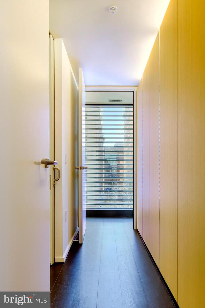 925 H ST NW #301, WASHINGTON, District Of Columbia 20001, 1 Bedroom Bedrooms, ,1 BathroomBathrooms,Residential,For sale,925 H ST NW #301,DCDC2192382 MLS # DCDC2192382