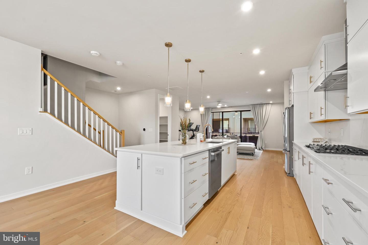 7558 SAWYER FARM WAY #1404, MCLEAN, Virginia 22102, 3 Bedrooms Bedrooms, ,2 BathroomsBathrooms,Residential,For sale,7558 SAWYER FARM WAY #1404,VAFX2228728 MLS # VAFX2228728