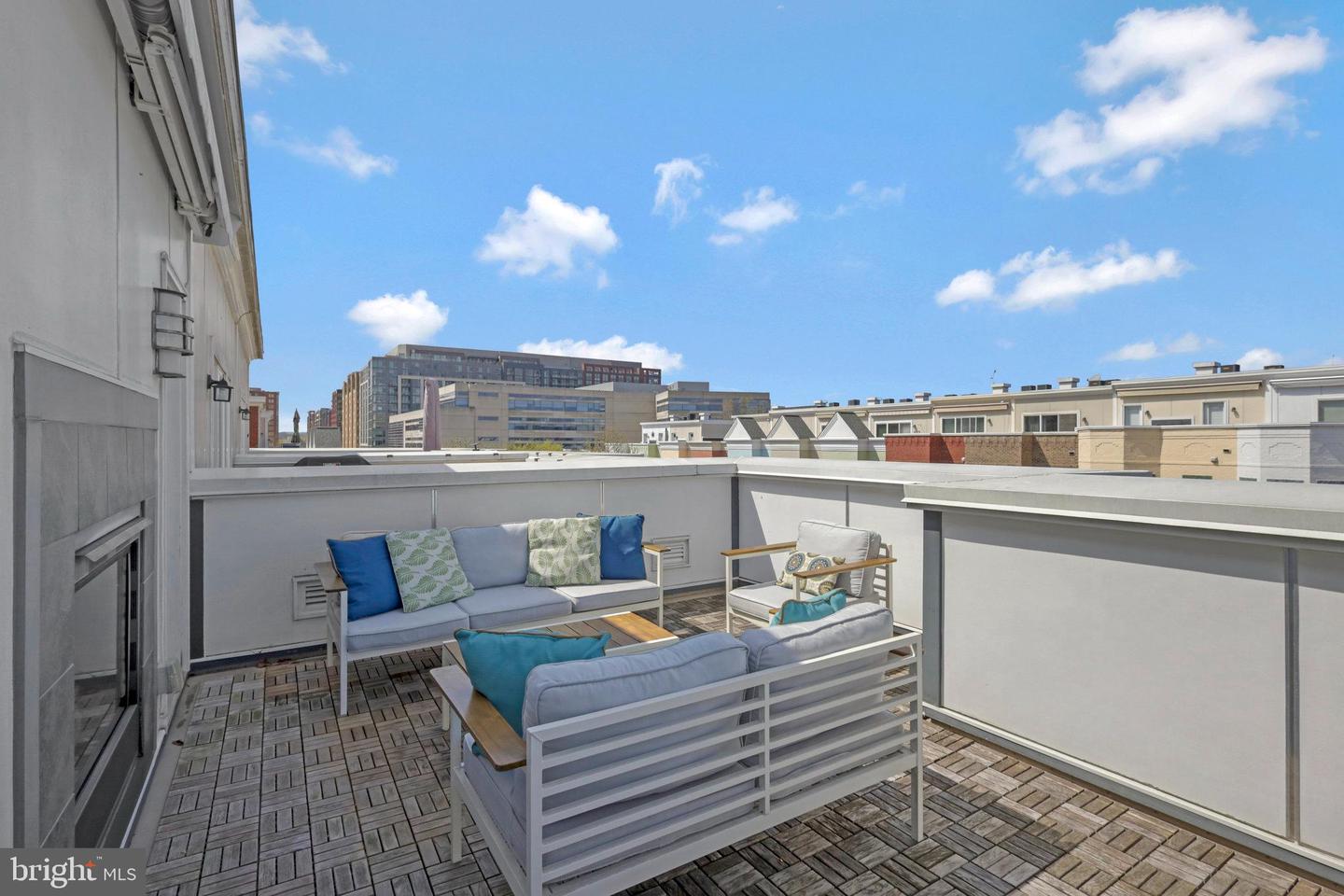 335 I ST SE, WASHINGTON, District Of Columbia 20003, 4 Bedrooms Bedrooms, ,3 BathroomsBathrooms,Residential,For sale,335 I ST SE,DCDC2191182 MLS # DCDC2191182