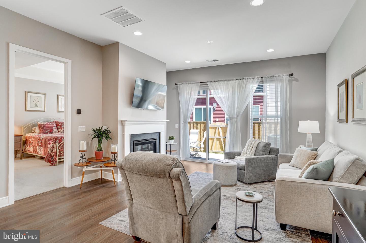 6807 AUTUMN HARVEST TRL, GAINESVILLE, Virginia 20155, 3 Bedrooms Bedrooms, ,2 BathroomsBathrooms,Residential,For sale,6807 AUTUMN HARVEST TRL,VAPW2090158 MLS # VAPW2090158