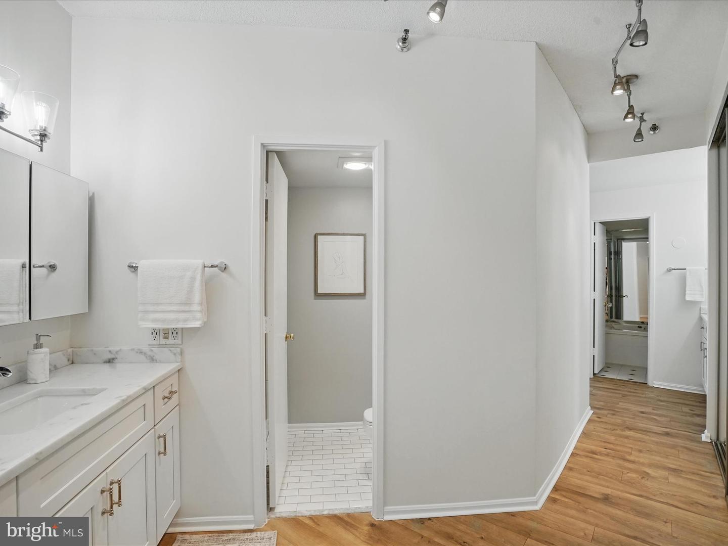 900 N STAFFORD ST N #2632, ARLINGTON, Virginia 22203, 2 Bedrooms Bedrooms, ,2 BathroomsBathrooms,Residential,For sale,900 N STAFFORD ST N #2632,VAAR2054712 MLS # VAAR2054712