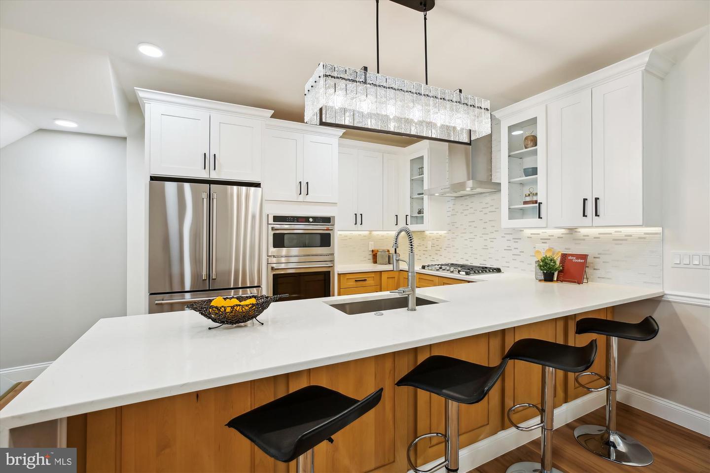 329 15TH ST NE, WASHINGTON, District Of Columbia 20002, 5 Bedrooms Bedrooms, ,4 BathroomsBathrooms,Residential,For sale,329 15TH ST NE,DCDC2191716 MLS # DCDC2191716