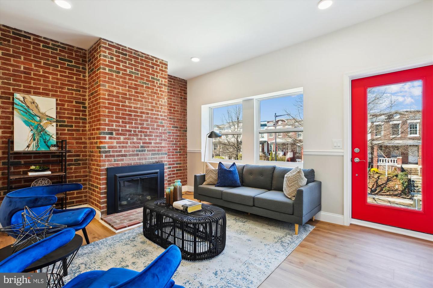 329 15TH ST NE, WASHINGTON, District Of Columbia 20002, 5 Bedrooms Bedrooms, ,4 BathroomsBathrooms,Residential,For sale,329 15TH ST NE,DCDC2191716 MLS # DCDC2191716