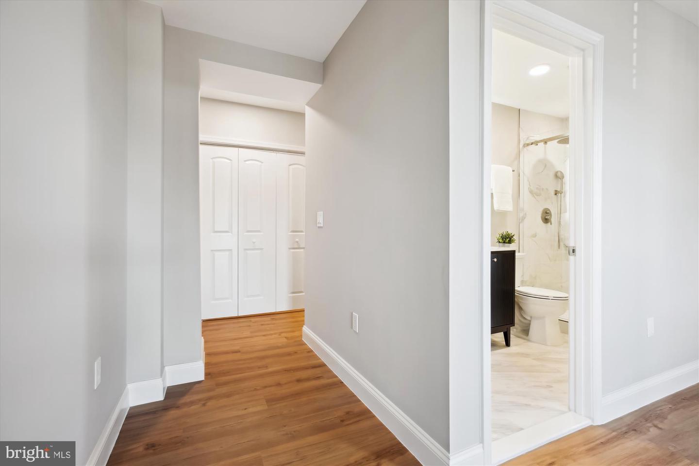329 15TH ST NE, WASHINGTON, District Of Columbia 20002, 5 Bedrooms Bedrooms, ,4 BathroomsBathrooms,Residential,For sale,329 15TH ST NE,DCDC2191716 MLS # DCDC2191716