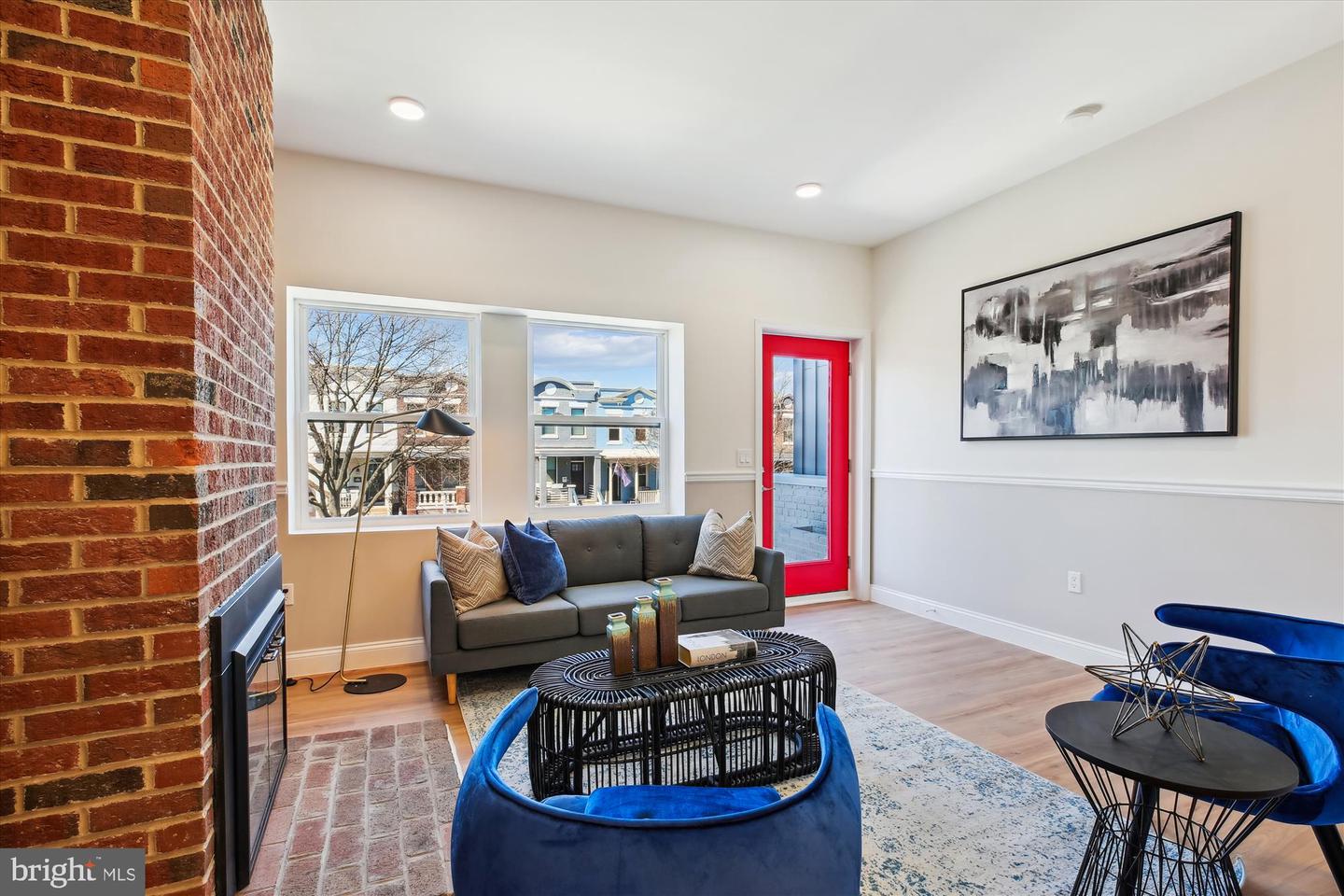 329 15TH ST NE, WASHINGTON, District Of Columbia 20002, 5 Bedrooms Bedrooms, ,4 BathroomsBathrooms,Residential,For sale,329 15TH ST NE,DCDC2191716 MLS # DCDC2191716