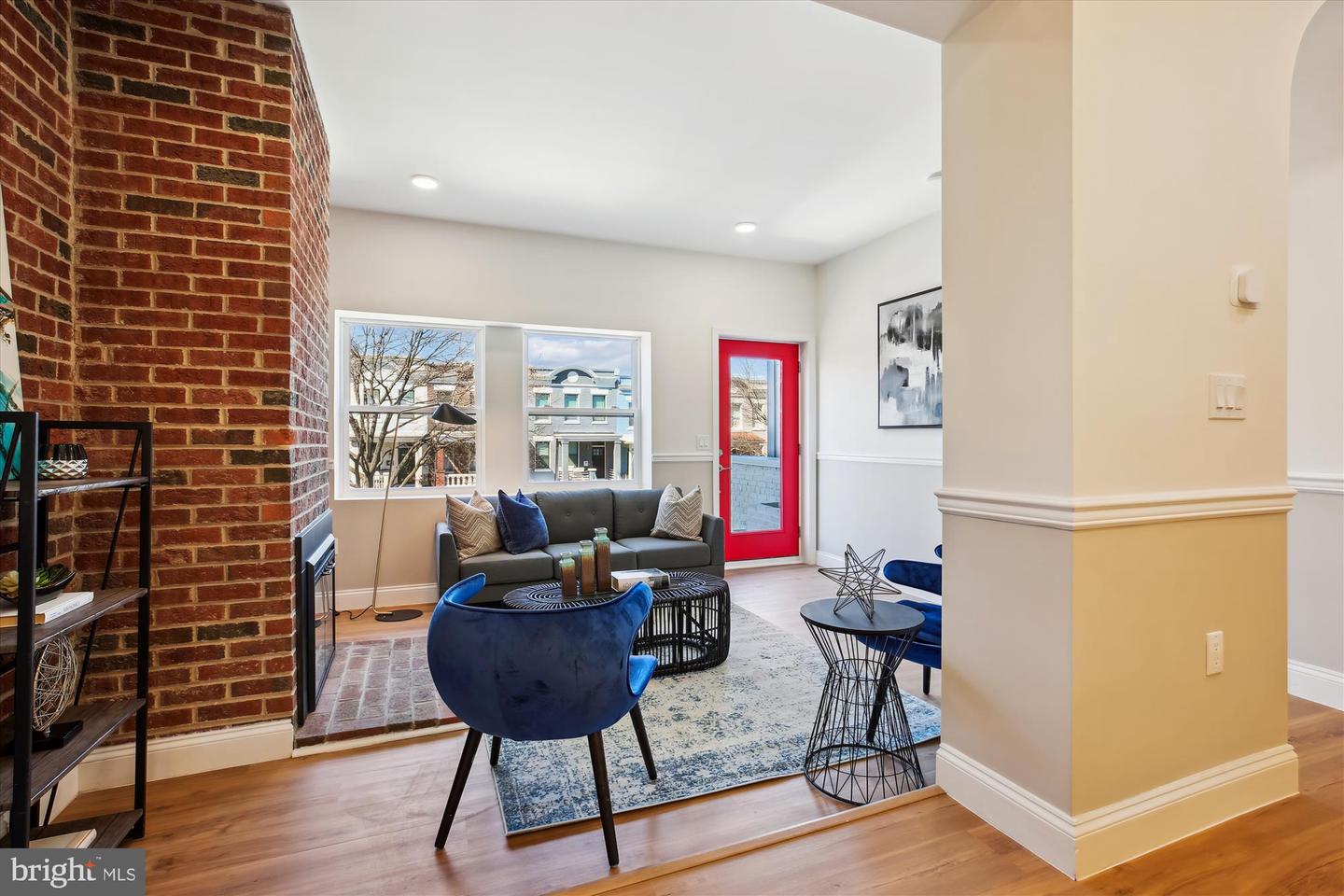 329 15TH ST NE, WASHINGTON, District Of Columbia 20002, 5 Bedrooms Bedrooms, ,4 BathroomsBathrooms,Residential,For sale,329 15TH ST NE,DCDC2191716 MLS # DCDC2191716