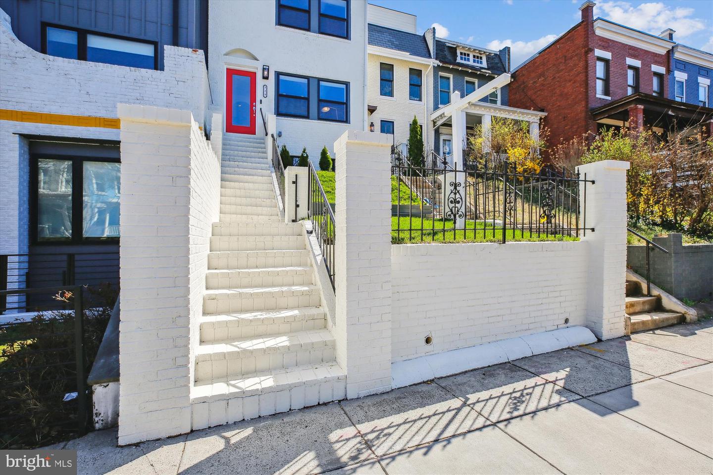 329 15TH ST NE, WASHINGTON, District Of Columbia 20002, 5 Bedrooms Bedrooms, ,4 BathroomsBathrooms,Residential,For sale,329 15TH ST NE,DCDC2191716 MLS # DCDC2191716