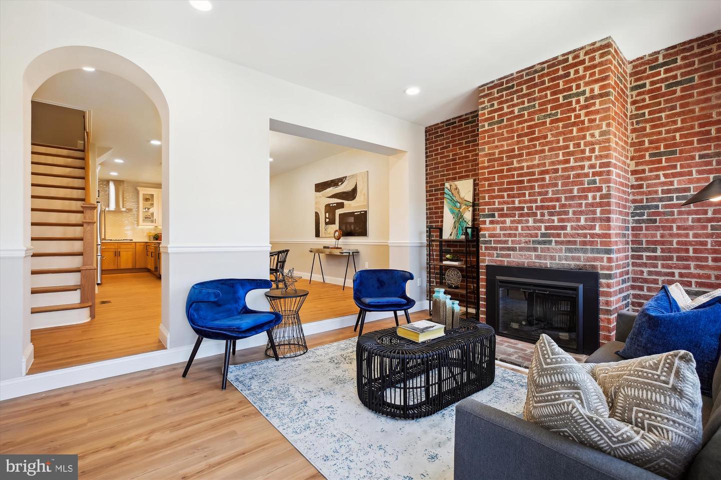 329 15TH ST NE, WASHINGTON, District Of Columbia 20002, 5 Bedrooms Bedrooms, ,4 BathroomsBathrooms,Residential,For sale,329 15TH ST NE,DCDC2191716 MLS # DCDC2191716