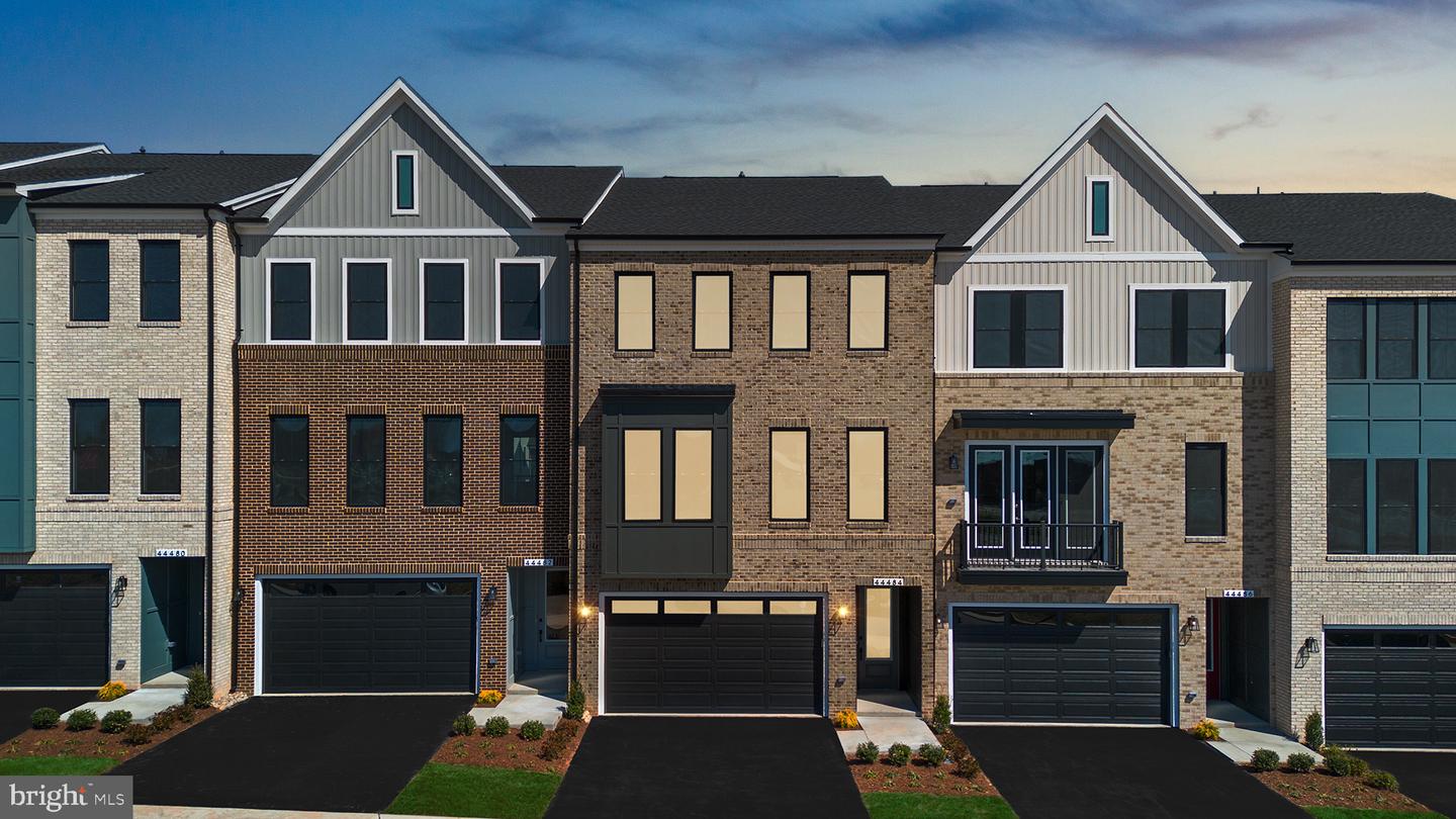 44484 LOWESTOFT SQ, ASHBURN, Virginia 20147, 3 Bedrooms Bedrooms, ,2 BathroomsBathrooms,Residential,For sale,44484 LOWESTOFT SQ,VALO2092008 MLS # VALO2092008