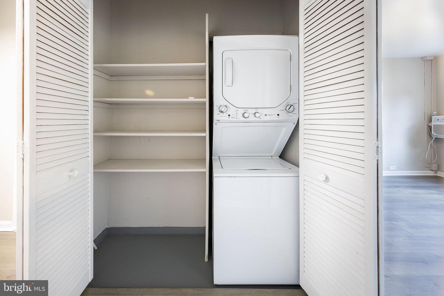 1604 PRESTON RD, ALEXANDRIA, Virginia 22302, 2 Bedrooms Bedrooms, ,1 BathroomBathrooms,Residential,For sale,1604 PRESTON RD,VAAX2043218 MLS # VAAX2043218