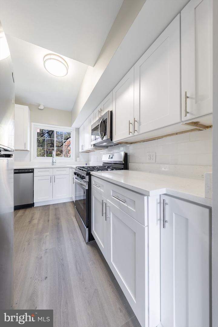 1604 PRESTON RD, ALEXANDRIA, Virginia 22302, 2 Bedrooms Bedrooms, ,1 BathroomBathrooms,Residential,For sale,1604 PRESTON RD,VAAX2043218 MLS # VAAX2043218