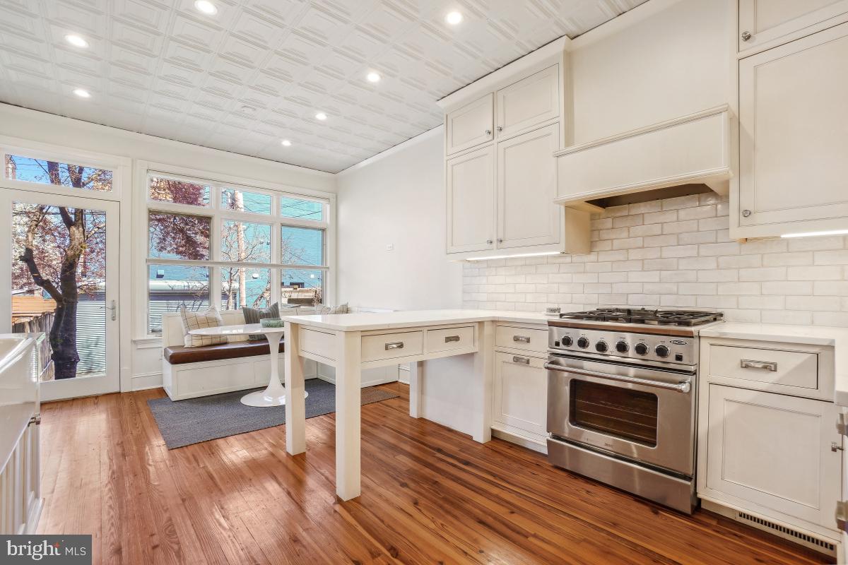518 G ST NE, WASHINGTON, District Of Columbia 20002, 4 Bedrooms Bedrooms, ,3 BathroomsBathrooms,Residential,For sale,518 G ST NE,DCDC2192422 MLS # DCDC2192422