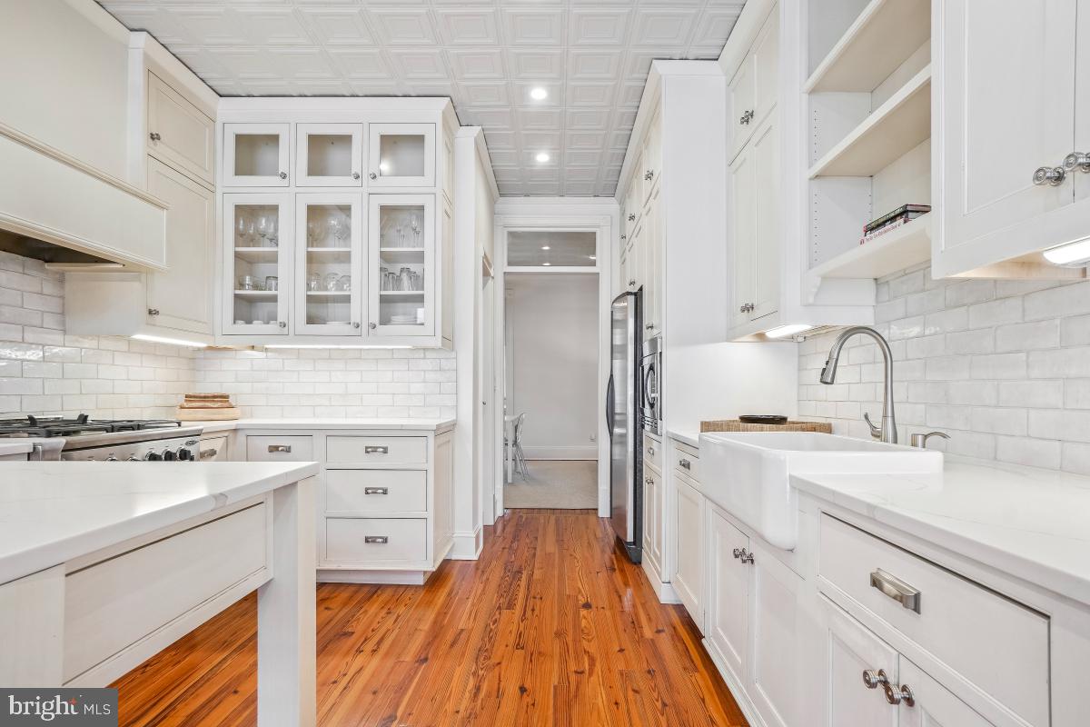 518 G ST NE, WASHINGTON, District Of Columbia 20002, 4 Bedrooms Bedrooms, ,3 BathroomsBathrooms,Residential,For sale,518 G ST NE,DCDC2192422 MLS # DCDC2192422