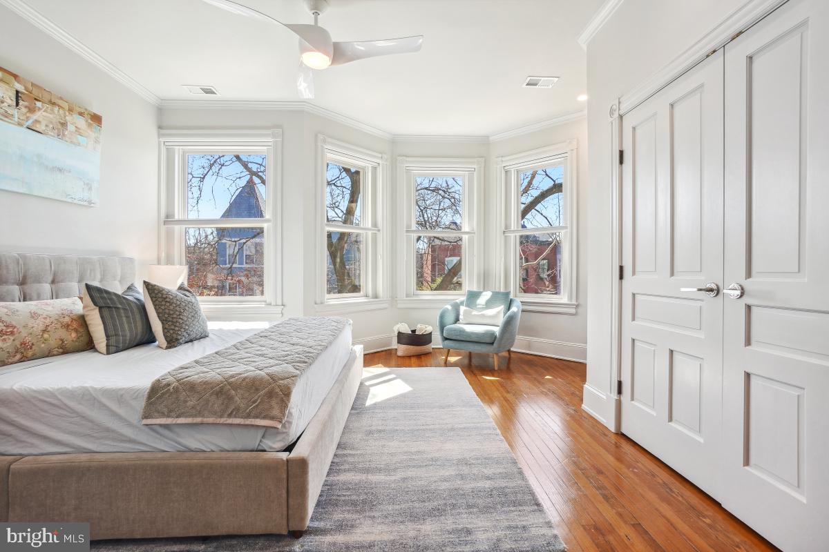518 G ST NE, WASHINGTON, District Of Columbia 20002, 4 Bedrooms Bedrooms, ,3 BathroomsBathrooms,Residential,For sale,518 G ST NE,DCDC2192422 MLS # DCDC2192422