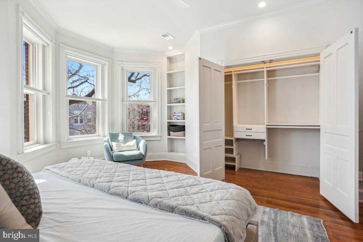 518 G ST NE, WASHINGTON, District Of Columbia 20002, 4 Bedrooms Bedrooms, ,3 BathroomsBathrooms,Residential,For sale,518 G ST NE,DCDC2192422 MLS # DCDC2192422