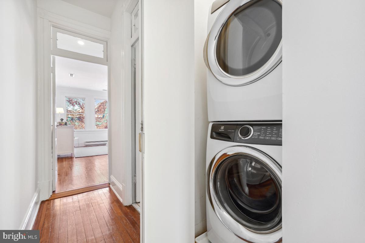 518 G ST NE, WASHINGTON, District Of Columbia 20002, 4 Bedrooms Bedrooms, ,3 BathroomsBathrooms,Residential,For sale,518 G ST NE,DCDC2192422 MLS # DCDC2192422