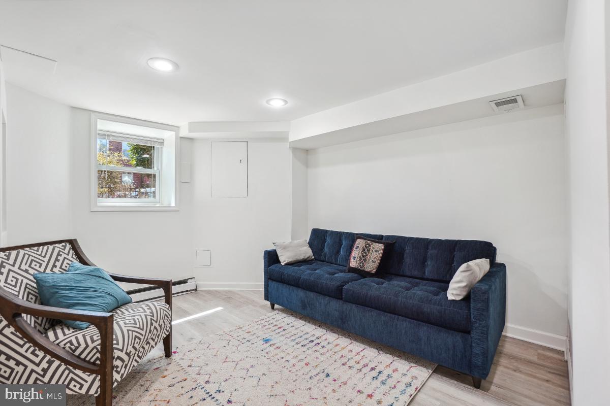 518 G ST NE, WASHINGTON, District Of Columbia 20002, 4 Bedrooms Bedrooms, ,3 BathroomsBathrooms,Residential,For sale,518 G ST NE,DCDC2192422 MLS # DCDC2192422