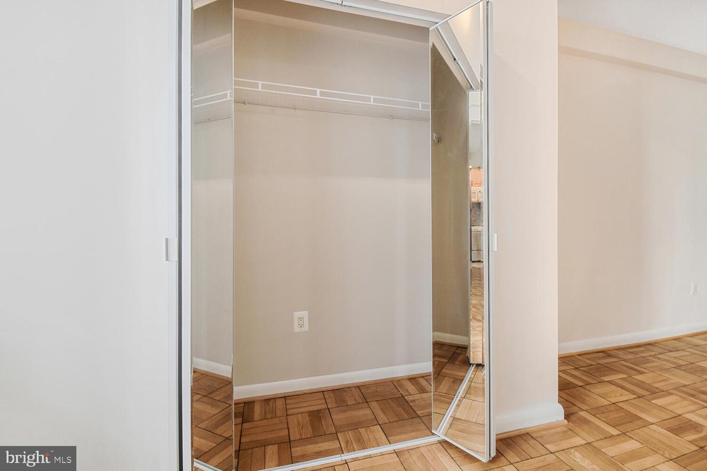 1727 MASSACHUSETTS AVE NW #614, WASHINGTON, District Of Columbia 20036, ,1 BathroomBathrooms,Residential,For sale,1727 MASSACHUSETTS AVE NW #614,DCDC2192528 MLS # DCDC2192528